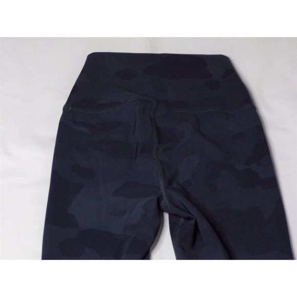 ALO Vapor High Waist Capri Crop Leggings Camouflage Print XX-Small (00-0) NEW - Picture 11 of 12